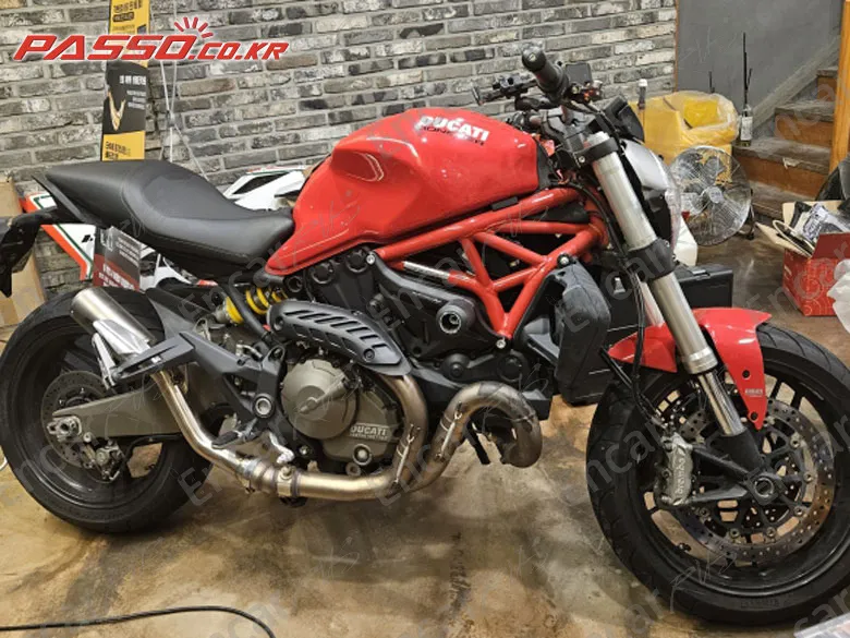 Ducati Monster 821 - фото 0