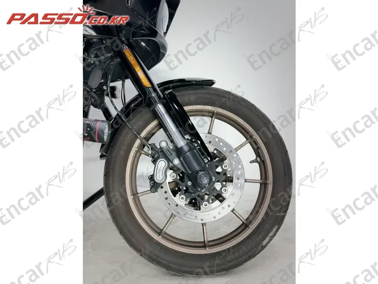 Harley-Davidson Low Rider St - фото 5