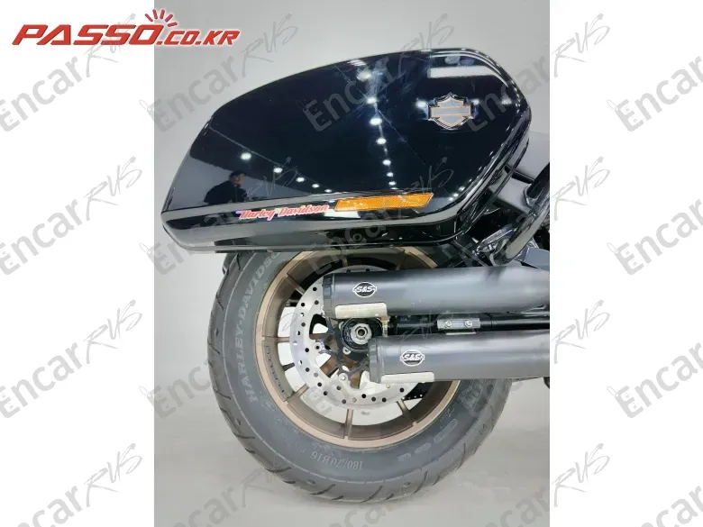 Harley-Davidson Low Rider St - фото 6
