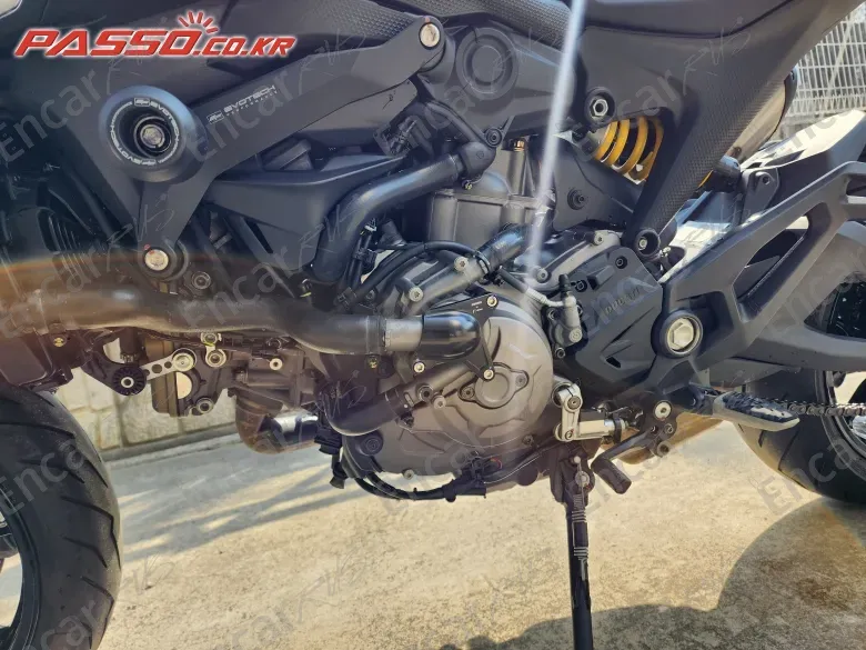 Ducati Monster 937 - фото 4