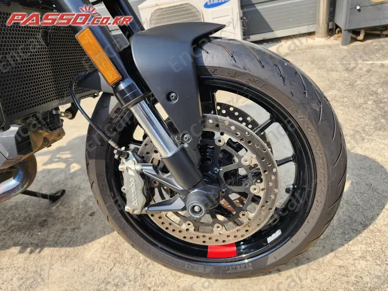 Ducati Monster 937 - фото 5