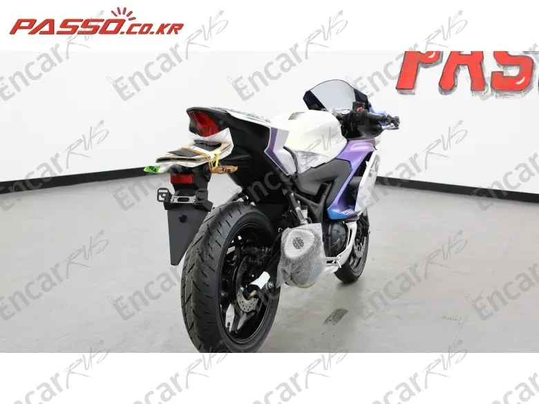 YAMAHA YZF R3 - фото 2