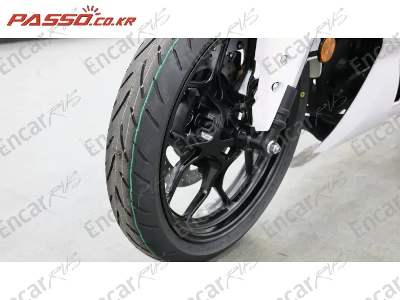 YAMAHA YZF R3 - фото 5