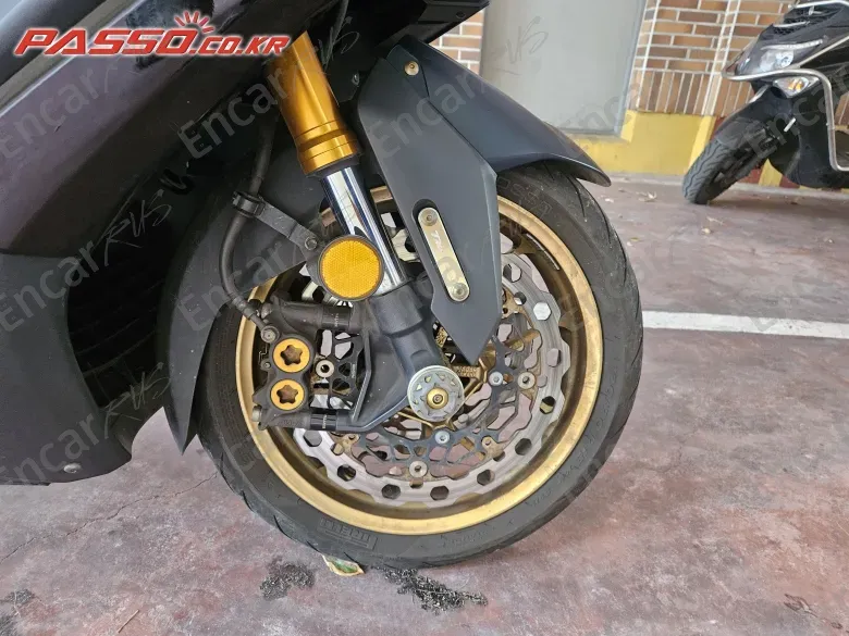 YAMAHA T MAX 560 - фото 3