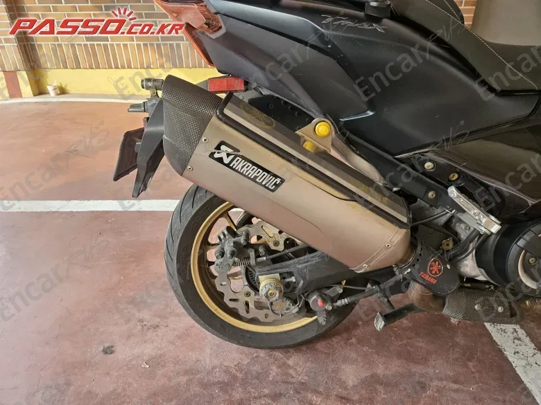 YAMAHA T MAX 560 - фото 4