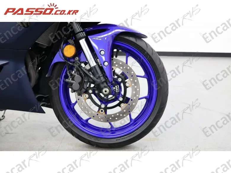 YAMAHA YZF R3 - фото 5