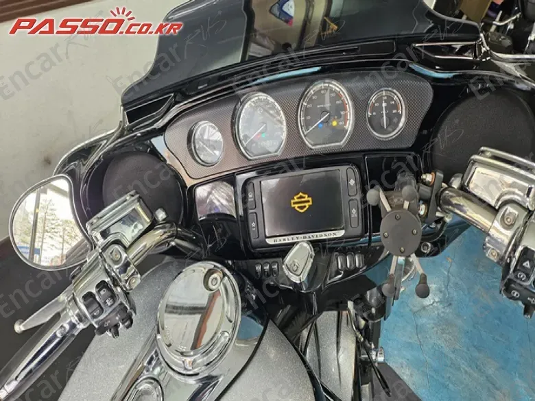 HARLEY-DAVIDSON FLHXS STREET GLIDE SPECIAL - фото 3