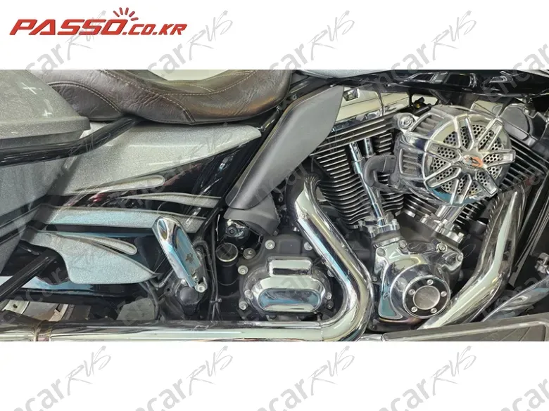 HARLEY-DAVIDSON FLHXS STREET GLIDE SPECIAL - фото 6