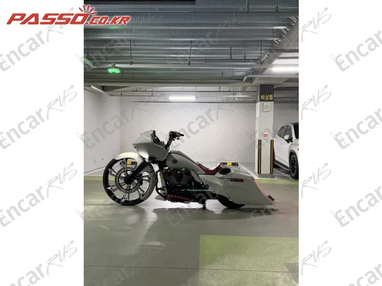 HARLEY-DAVIDSON ROAD GLIDE SPECIAL - фото 1