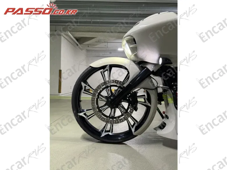 HARLEY-DAVIDSON ROAD GLIDE SPECIAL - фото 5