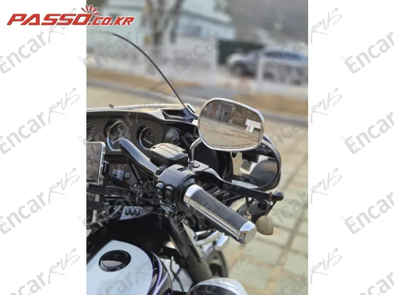 HARLEY-DAVIDSON FLHXSE - фото 3