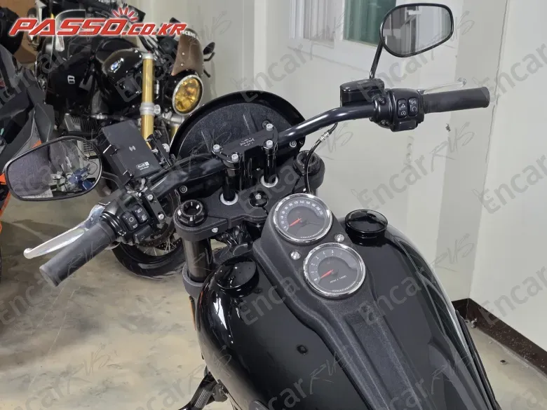 HARLEY-DAVIDSON SOFTAIL LOW RIDER S - фото 3
