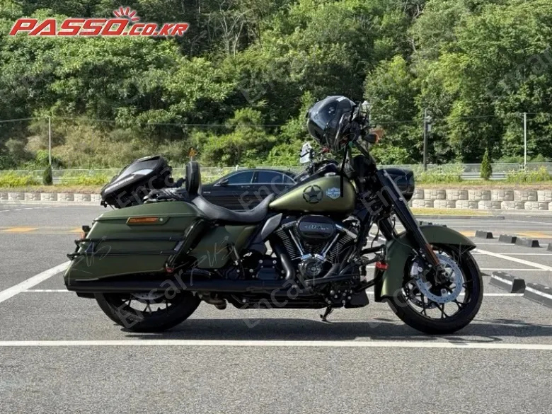HARLEY-DAVIDSON ROAD KING SPECIAL - фото 0