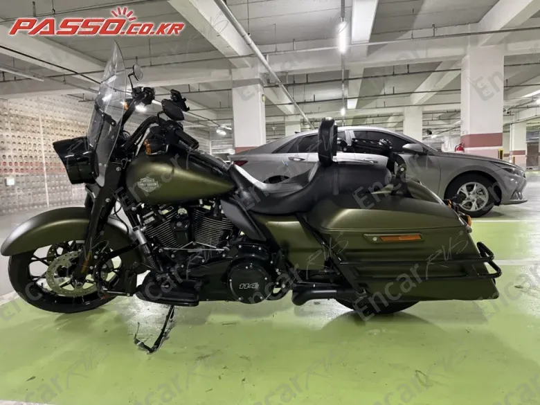 HARLEY-DAVIDSON ROAD KING SPECIAL - фото 1