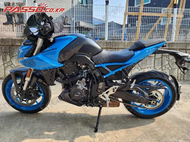 Suzuki Gsx 8 S - фото 1
