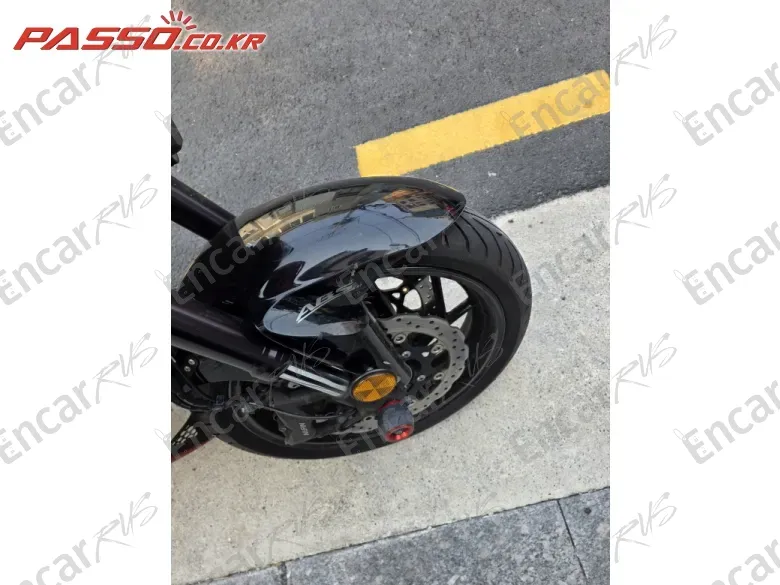 SUZUKI GSX S 750 - фото 4