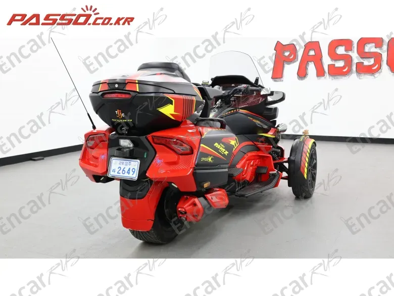 BRP CAN-AM SPYDER RT LIMITED - фото 2
