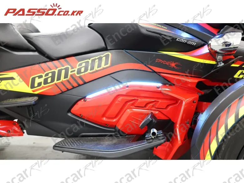 BRP CAN-AM SPYDER RT LIMITED - фото 4