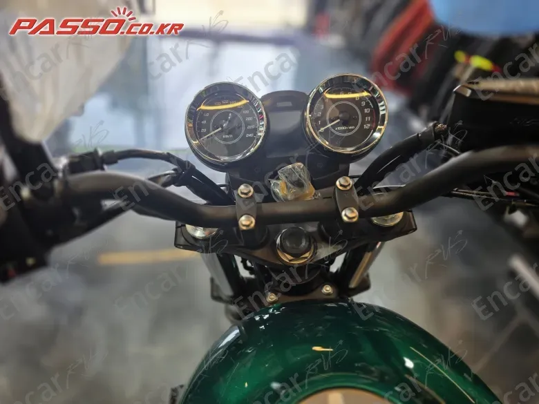 KAWASAKI Z 650 RS ABS - фото 2
