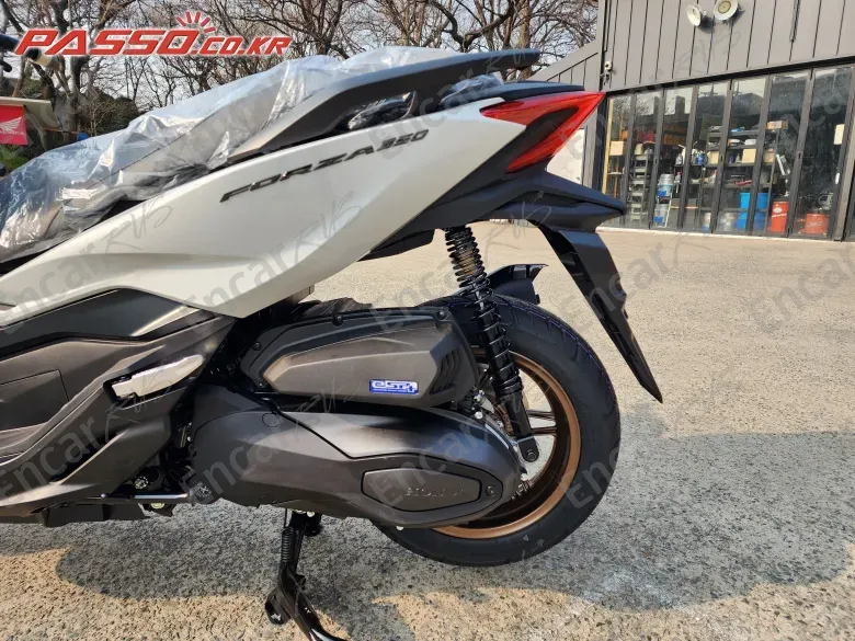 HONDA FORZA 350 - фото 4
