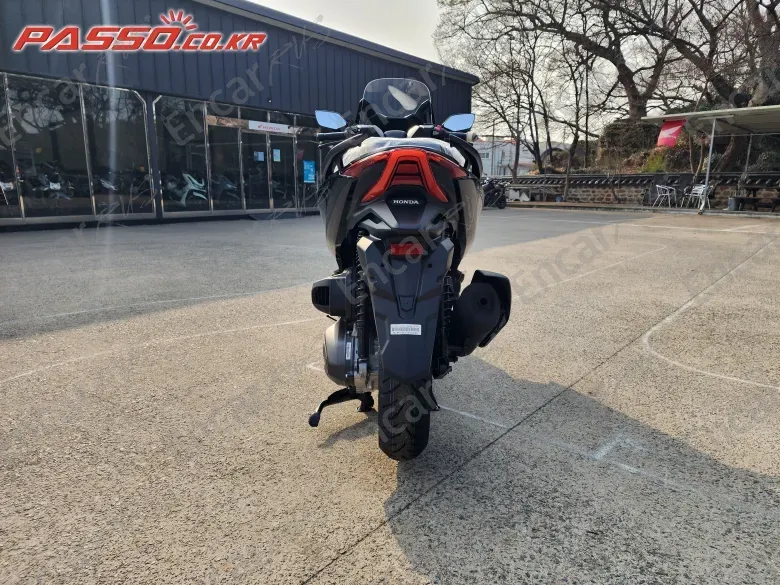 HONDA FORZA 350 - фото 2