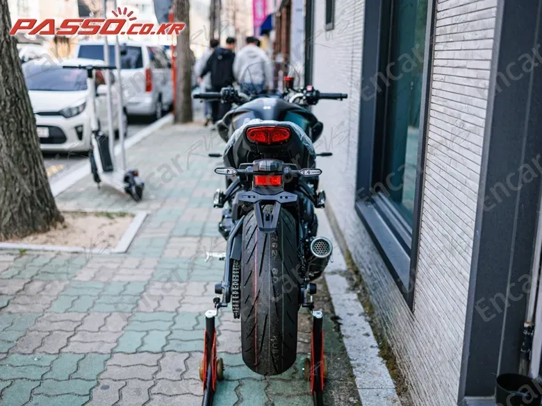 Yamaha Mt 10 - фото 2
