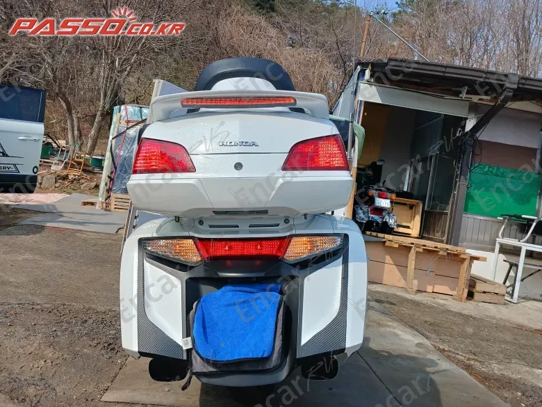 HONDA GOLDWING 1800 - фото 2