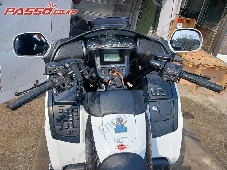 HONDA GOLDWING 1800 - фото 3