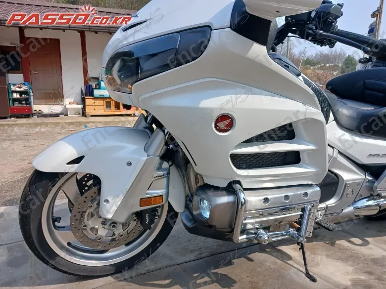 HONDA GOLDWING 1800 - фото 4