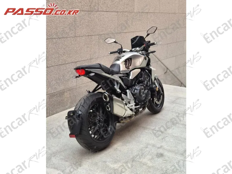 HONDA CB 1000 R - фото 2