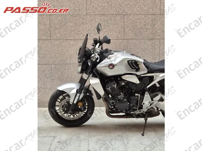 HONDA CB 1000 R - фото 5