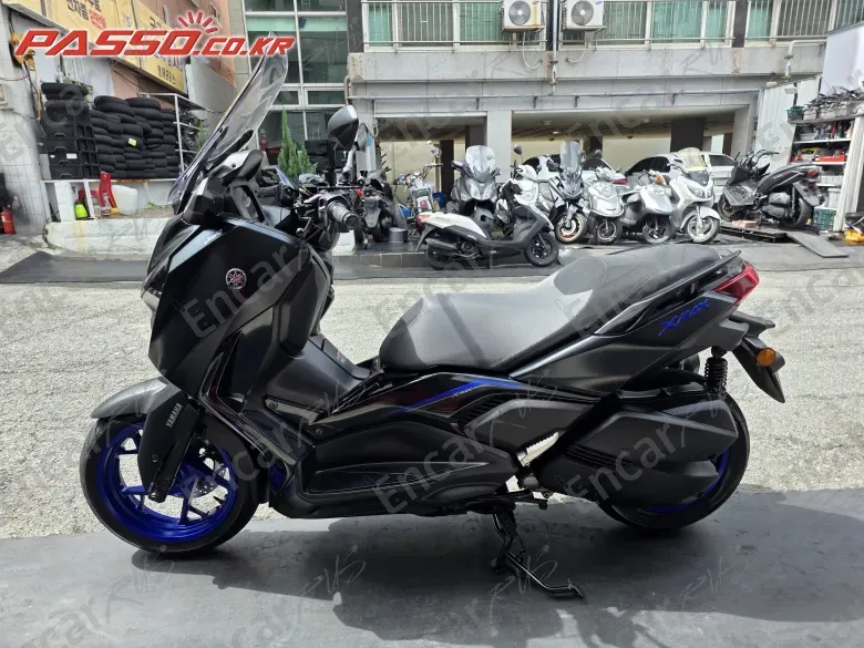 YAMAHA X MAX 300 ABS - фото 1