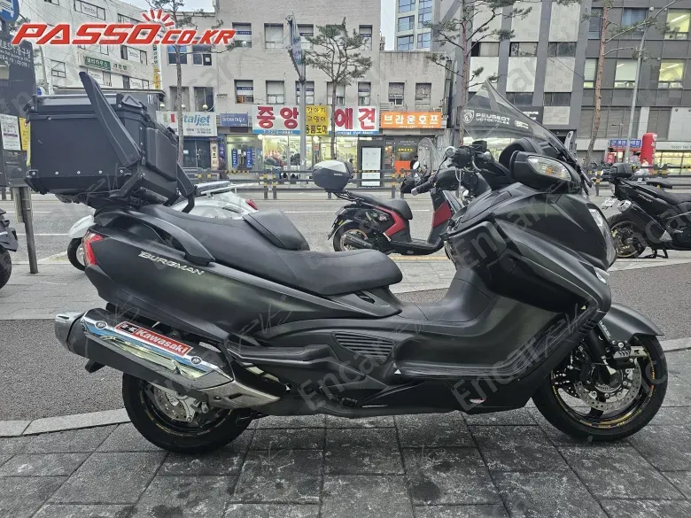 Suzuki Burgman 650 - фото 0