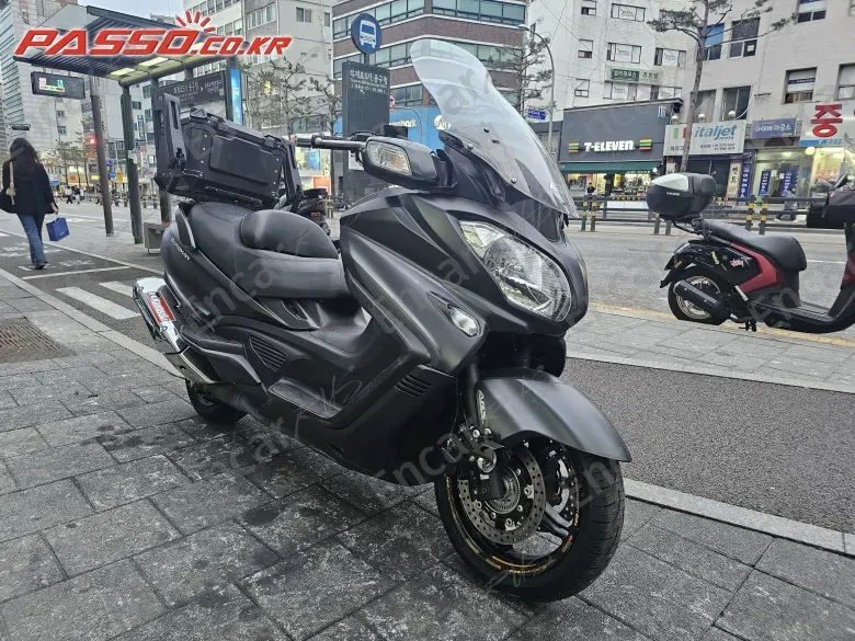Suzuki Burgman 650 - фото 2