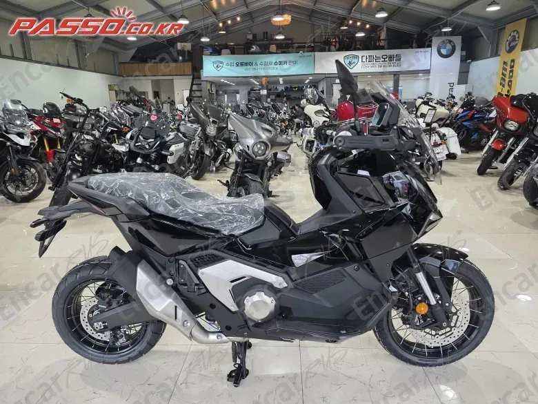 HONDA X ADV - фото 0