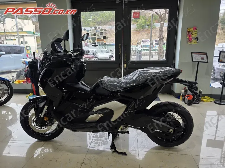 HONDA X ADV - фото 1
