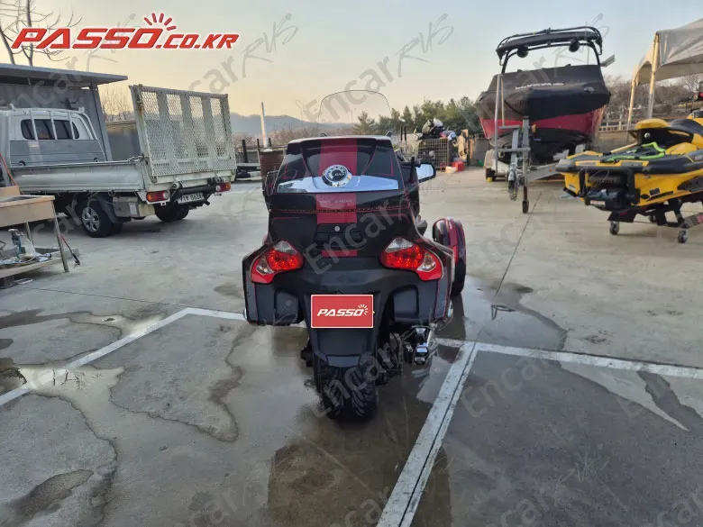 BRP CAN-AM SPYDER RT LIMITED - фото 2