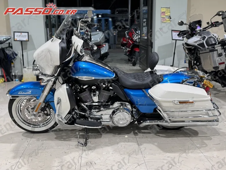 Harley-Davidson Electra Glide Revival - фото 1