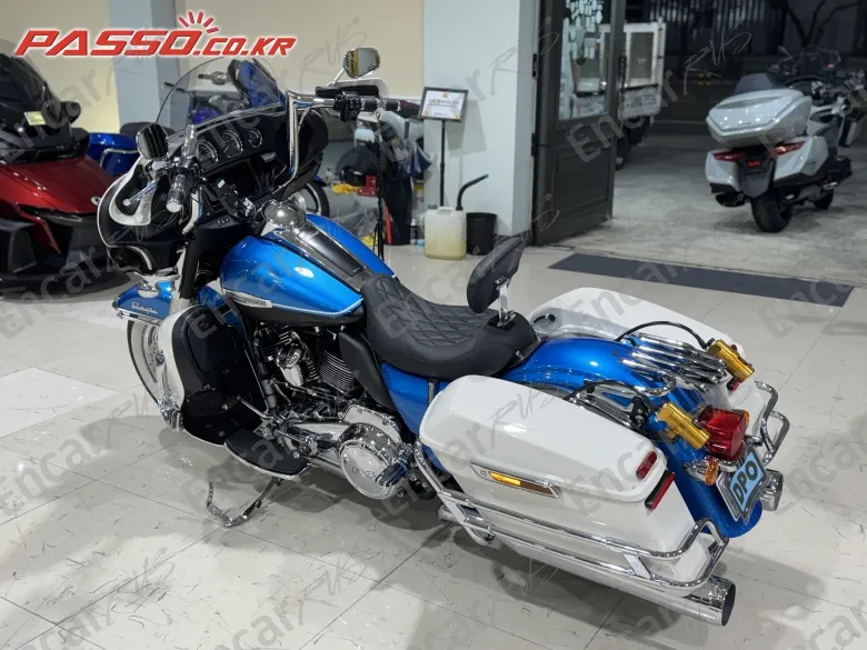 Harley-Davidson Electra Glide Revival - фото 2