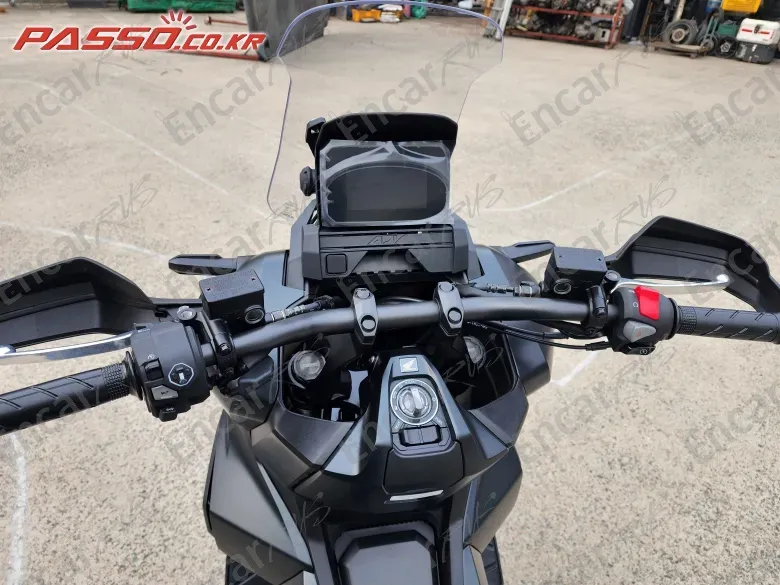 HONDA ADV 350 - фото 3