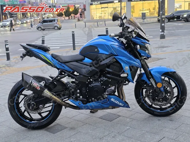 SUZUKI GSX S 750 - фото 0