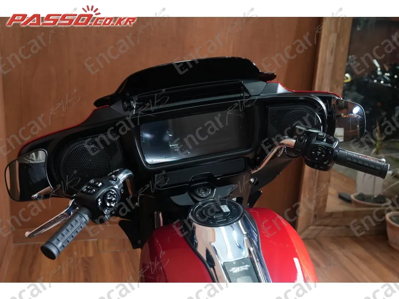 HARLEY-DAVIDSON FLHX - фото 3