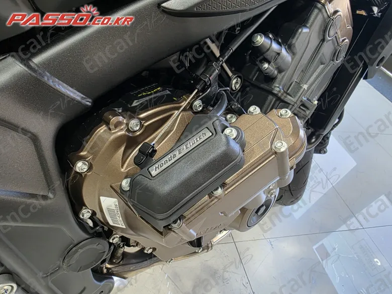 Honda Cb 650 R E-Clutch - фото 4