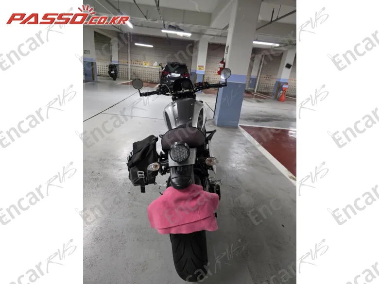 Yamaha Xsr 900 - фото 2