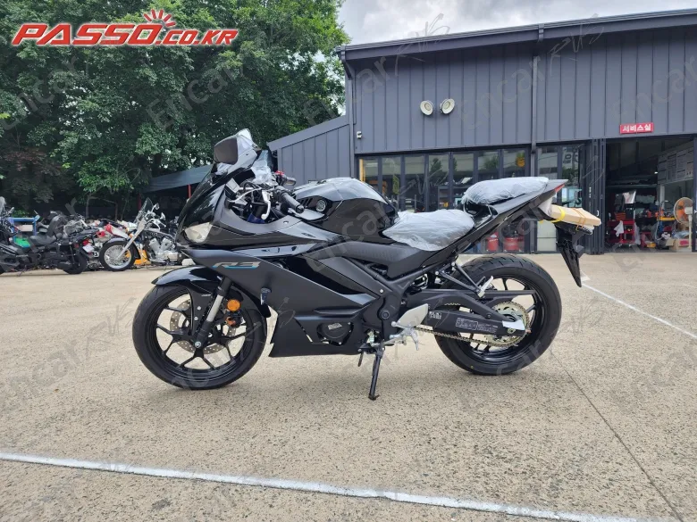 YAMAHA YZF R3 - фото 1