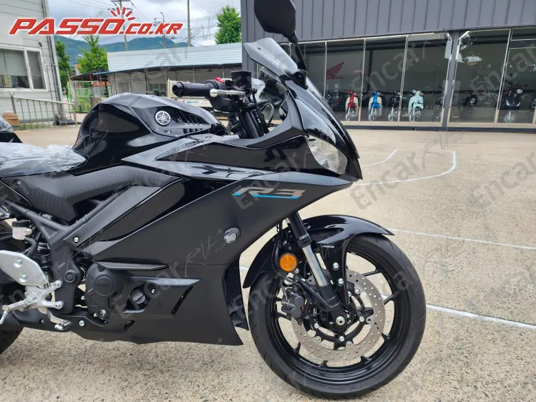 YAMAHA YZF R3 - фото 4