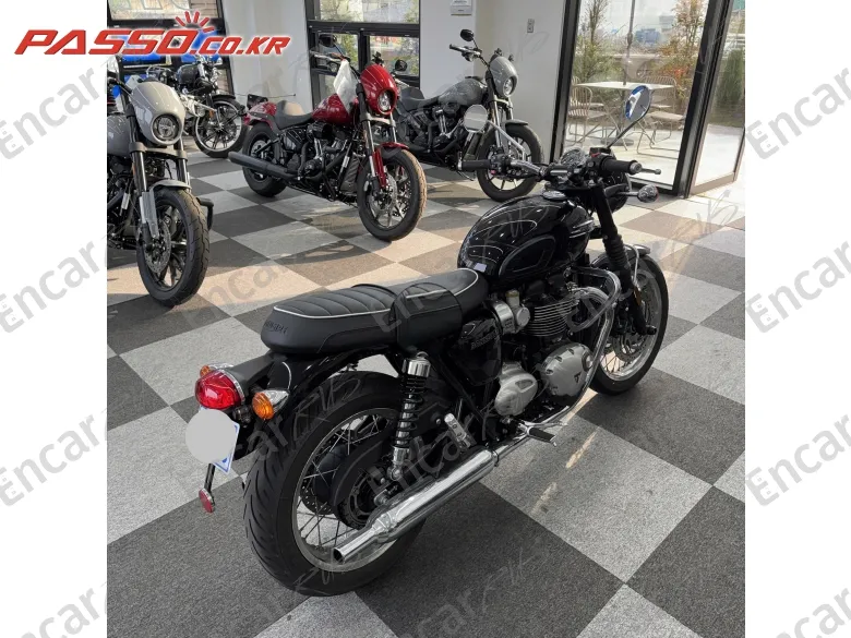 Triumph Bonneville T120 - фото 2