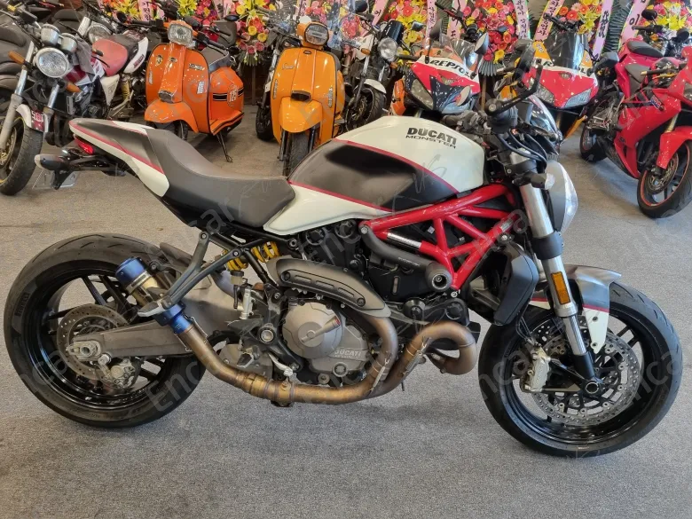 Ducati Monster 821 - фото 0