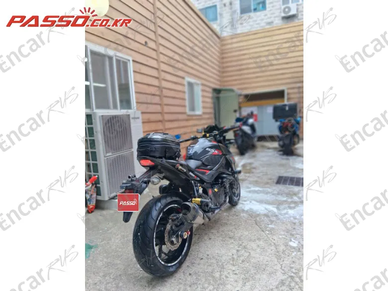 SUZUKI GSX 750 - фото 2