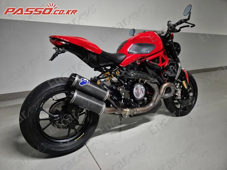 Ducati Monster 1200 R - фото 2
